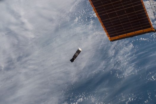 歐洲太空總署從國際太空站往外投放微型衛星