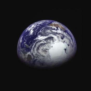隼鳥二號拍攝的地球南極附近照片