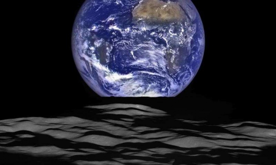 在月球軌道拍攝到地球升起的高清照片