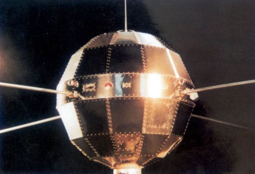 東方紅一號人造衛星模型
