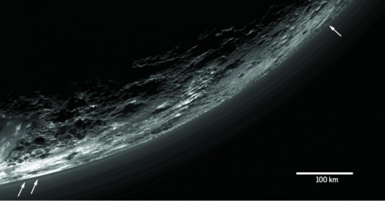 新視野號太空船拍攝到冥王星的大氣