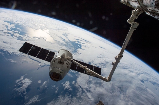 天龍號太空船現時停泊在國際太空站