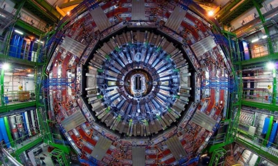 歐洲核子研究中心的大型強子對撞機探測器