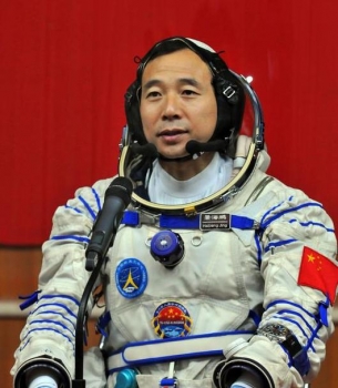景海鵬擔任神舟十一號載人太空船指令長