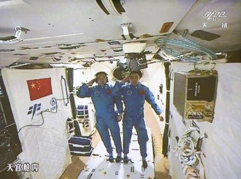 兩位太空人順利進入天宮二號太空實驗室