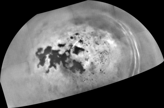 今年二月卡西尼拍攝土衛六北方湖泊和海洋